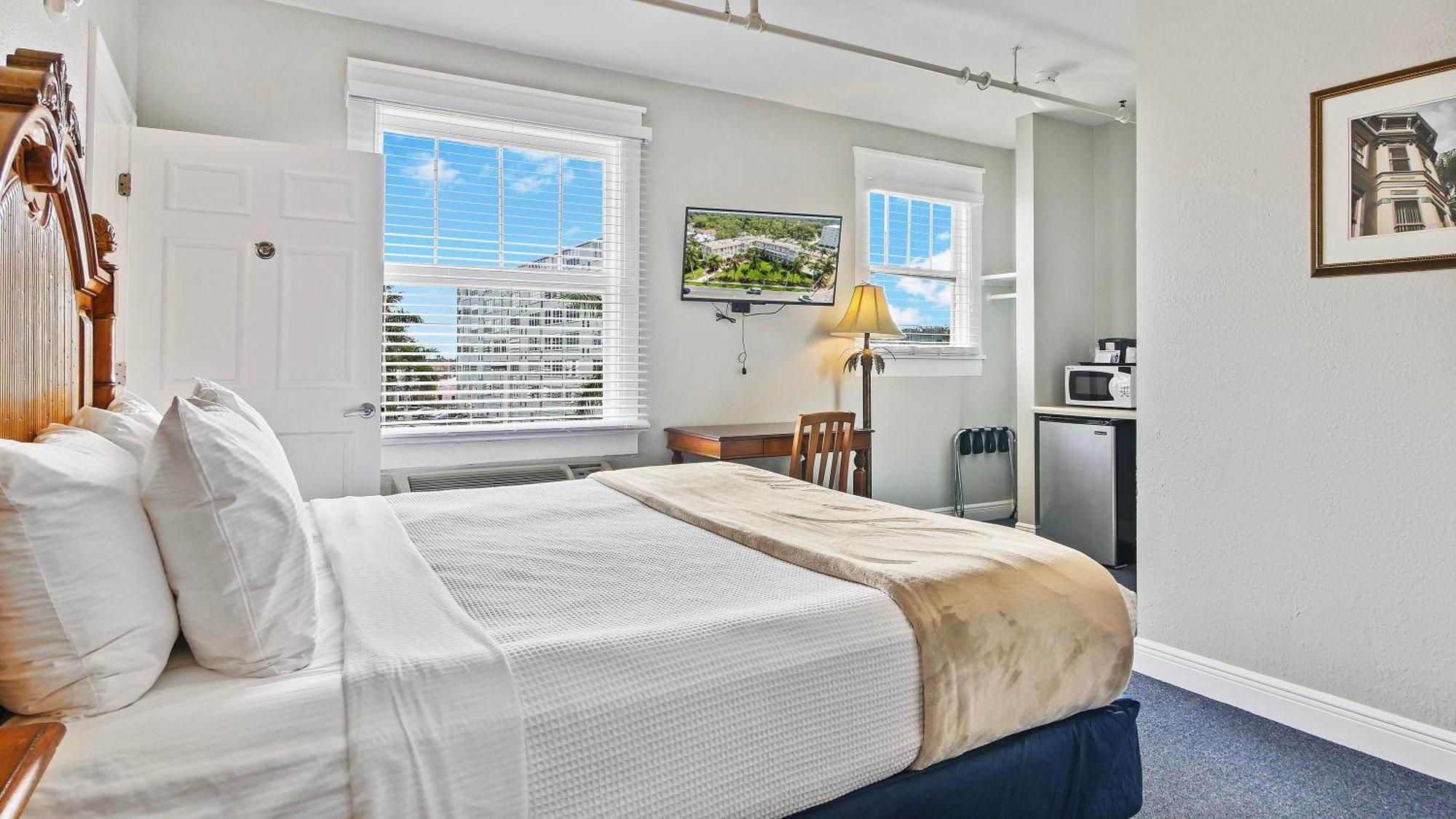 Crystal Bay Historic Hotel 3*