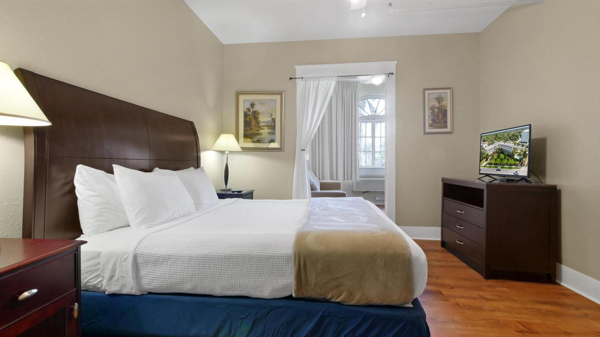 Crystal Bay Historic Hotel 3*